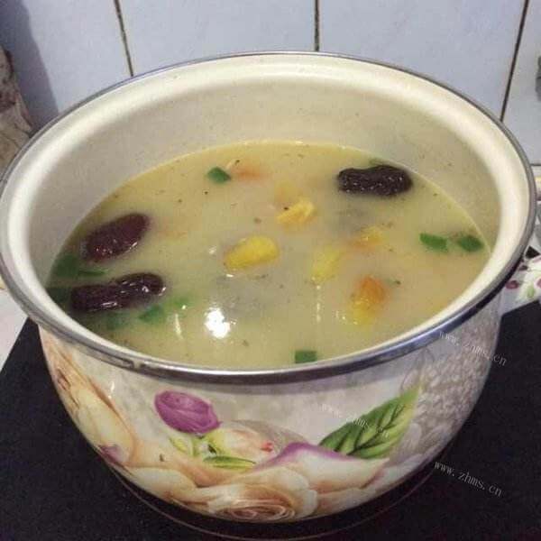 好喝的木瓜红枣生鱼汤