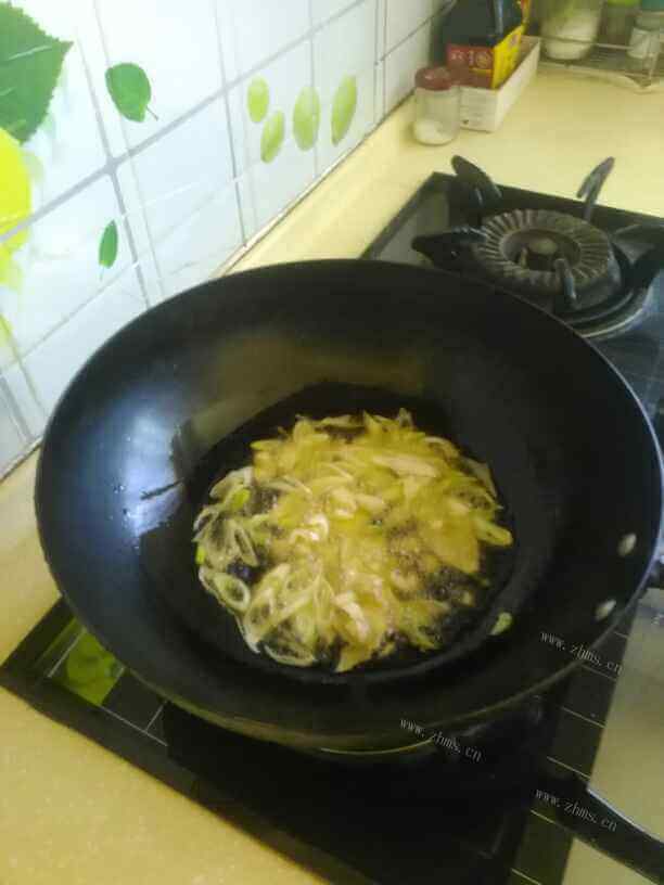 美味的羊肉搓面做法图解4)