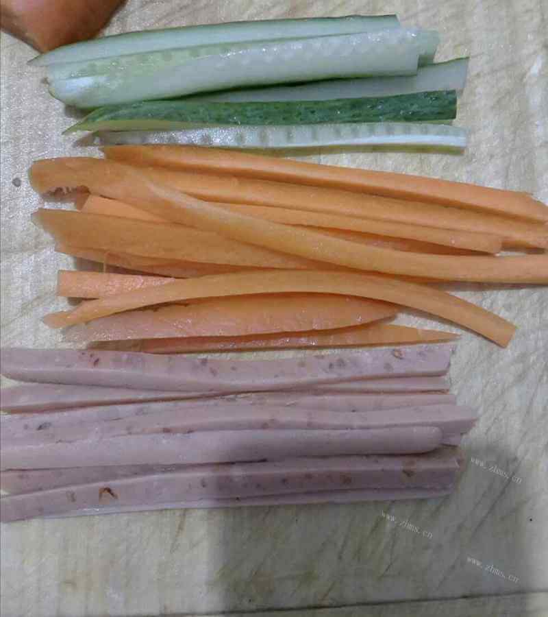 好吃的三丁肉松寿司做法图解2)