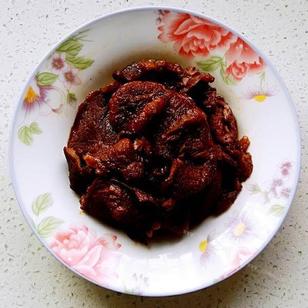 美味的五香牛肉酱