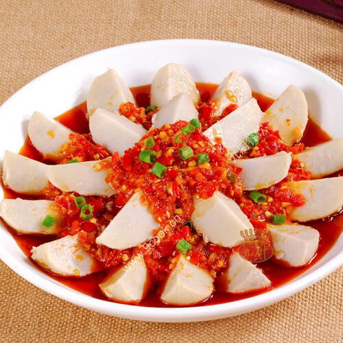剁椒鸡腿蒸芋头