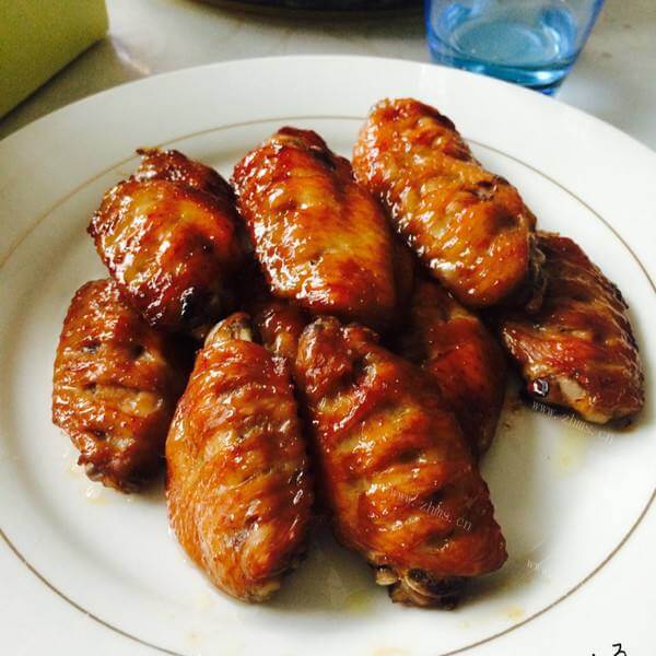 美味的新奥尔良烤翅包饭