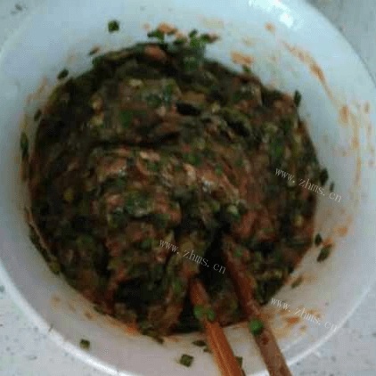 自制韭菜肉饼做法图解4)