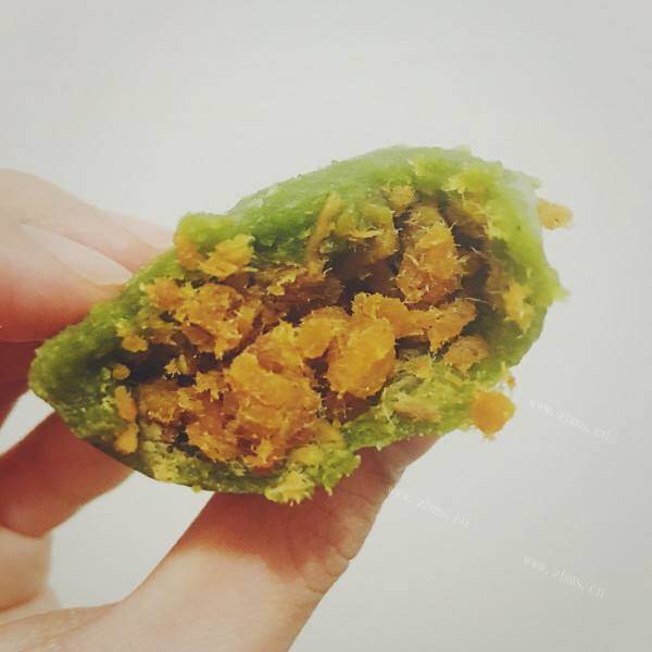 杏花楼咸蛋黄肉松青团~美味健康