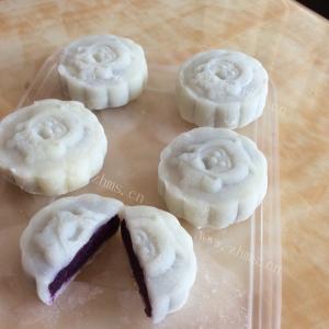 节日美食白豆沙月饼