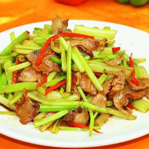 爆汁瘦身的肉片炒香芹