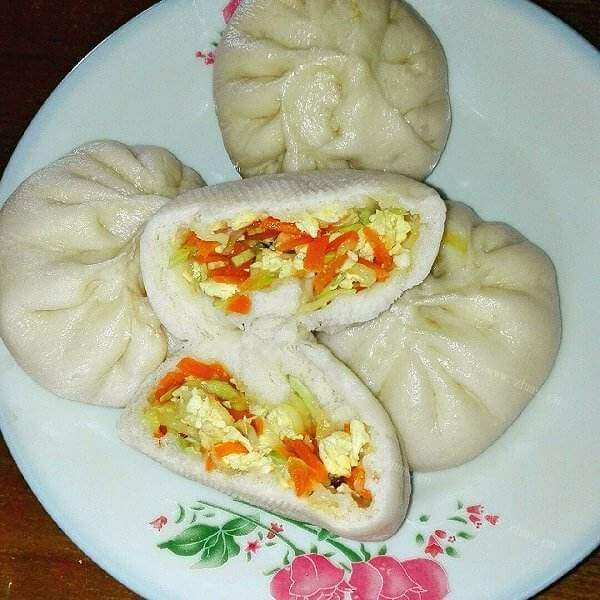 好吃的胡萝卜鸡蛋包子