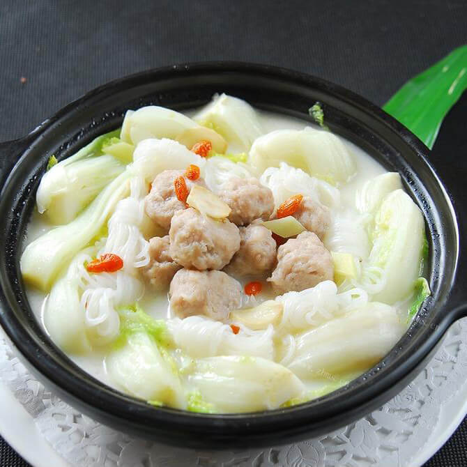 暖胃的娃娃菜烩肉丸