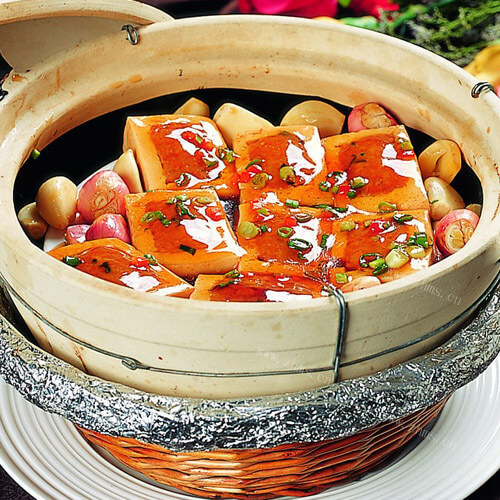 美味的砂锅酿豆腐