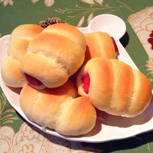 美味红肠面包
