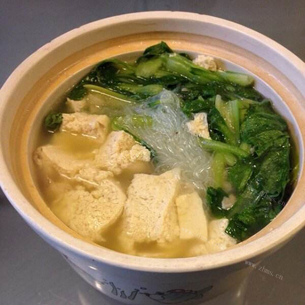 美味的砂锅白菜炖粉丝