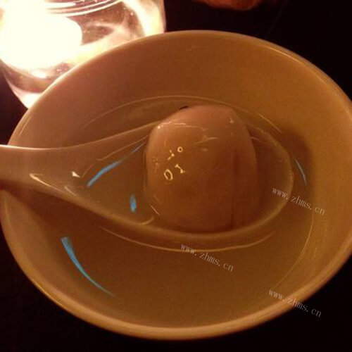 美味的咖啡燕麦片汤圆