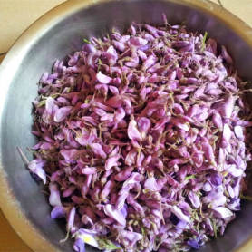 美味的蒸菜紫藤花蒸菜