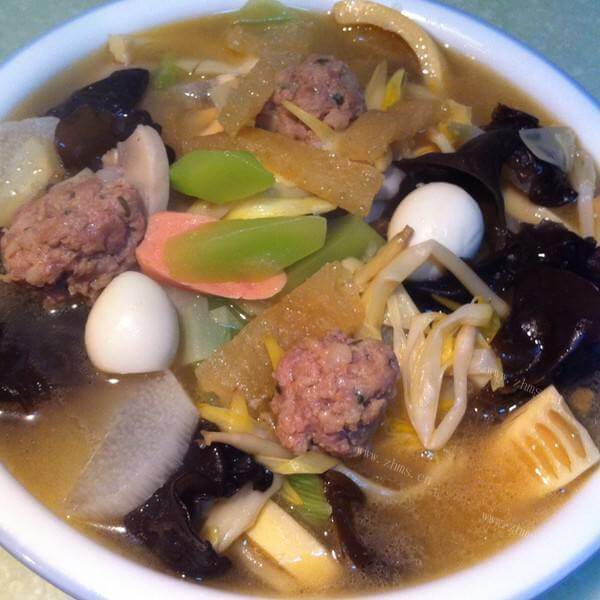 好吃鸡汤鸭血大杂烩