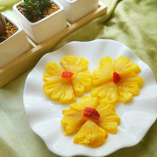 别致的烤菠萝花