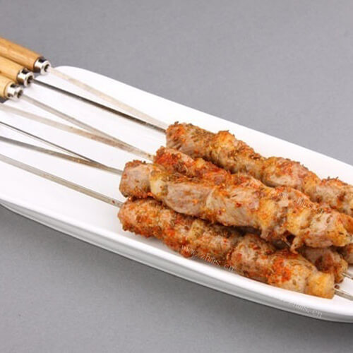 美味佳肴的烤箱羊肉串