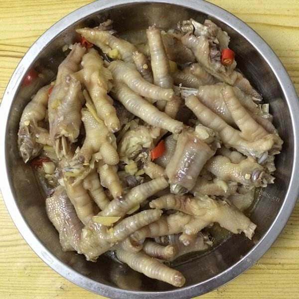鲜香蒸鸡脚