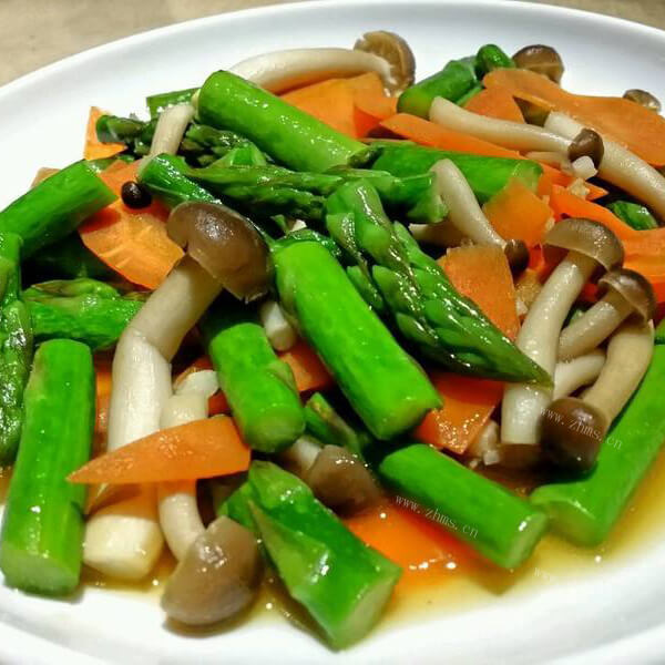 香滑虾仁香菇炒芦笋