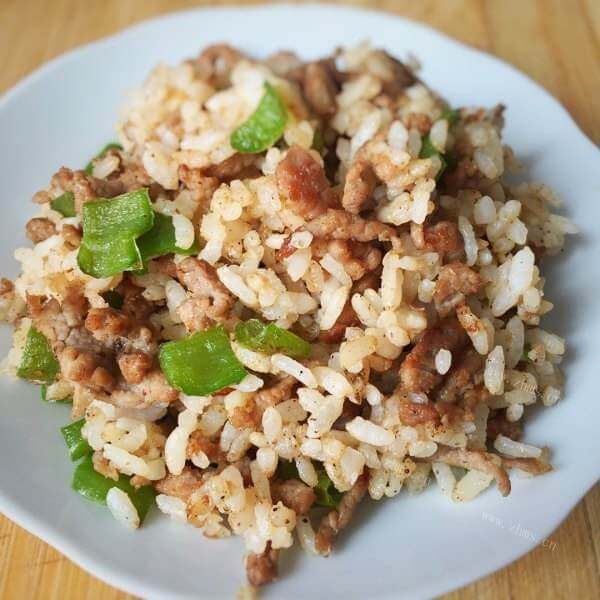 美味的西红柿牛肉炒饭