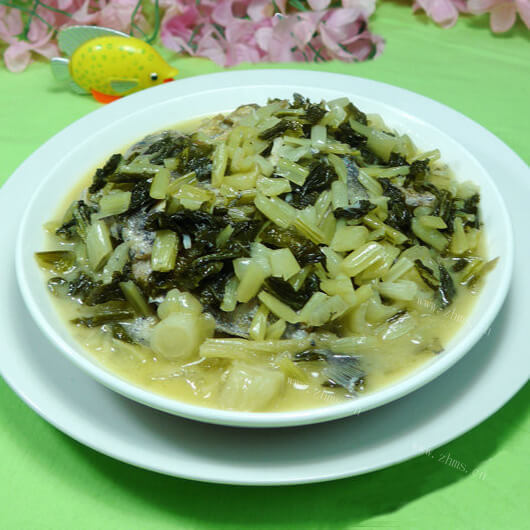 好吃腌白菜煮黑鲳鱼