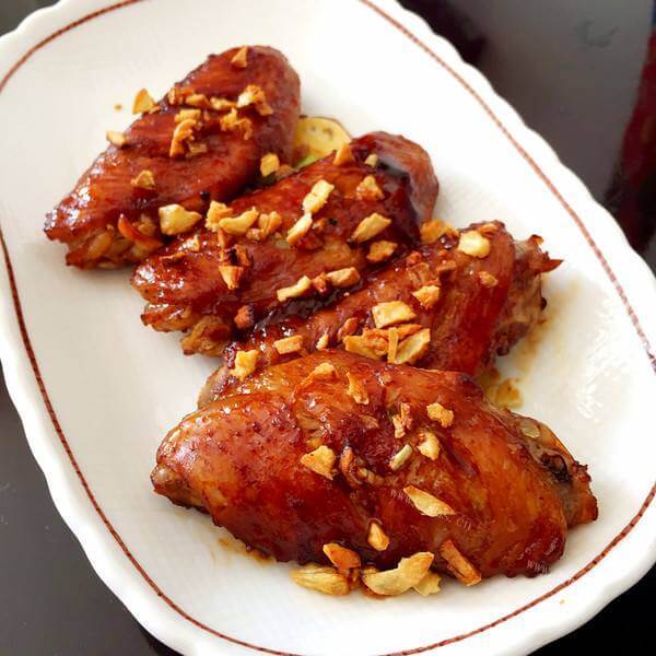 美味的香辣烤蒜