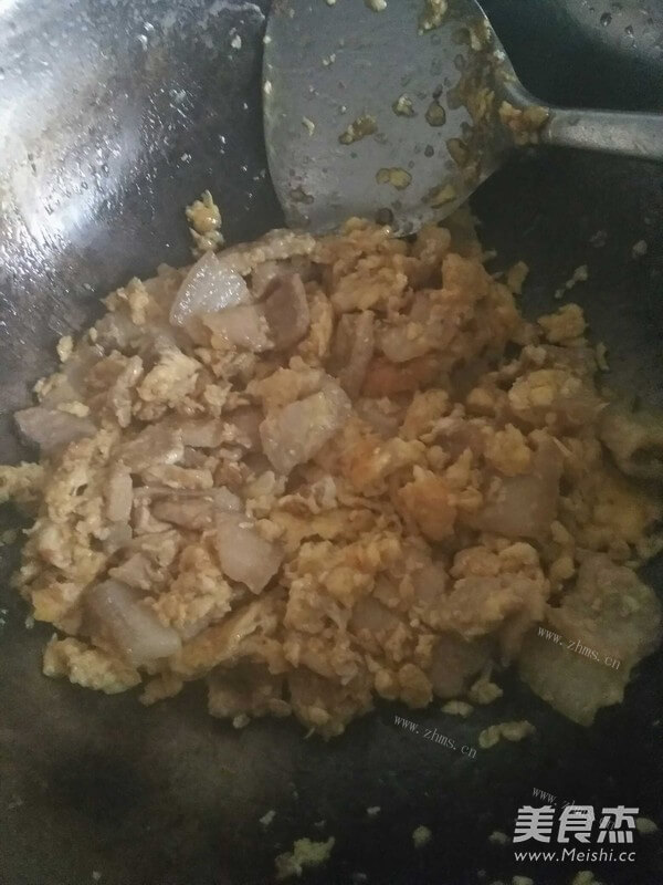 好吃的五花肉炒鸡蛋做法图解7)