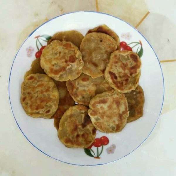 好吃的炒红薯粉饼