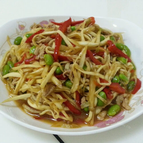 焖香的肉丝炒茭白