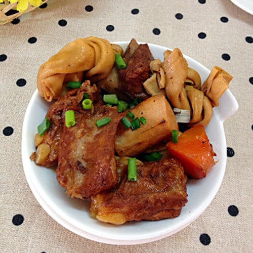 解馋菜排骨烧百叶结