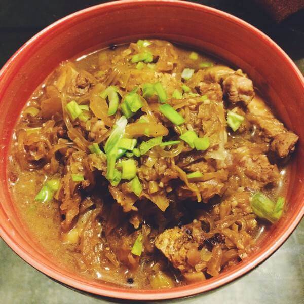 可口的酸菜大肉炖粉条