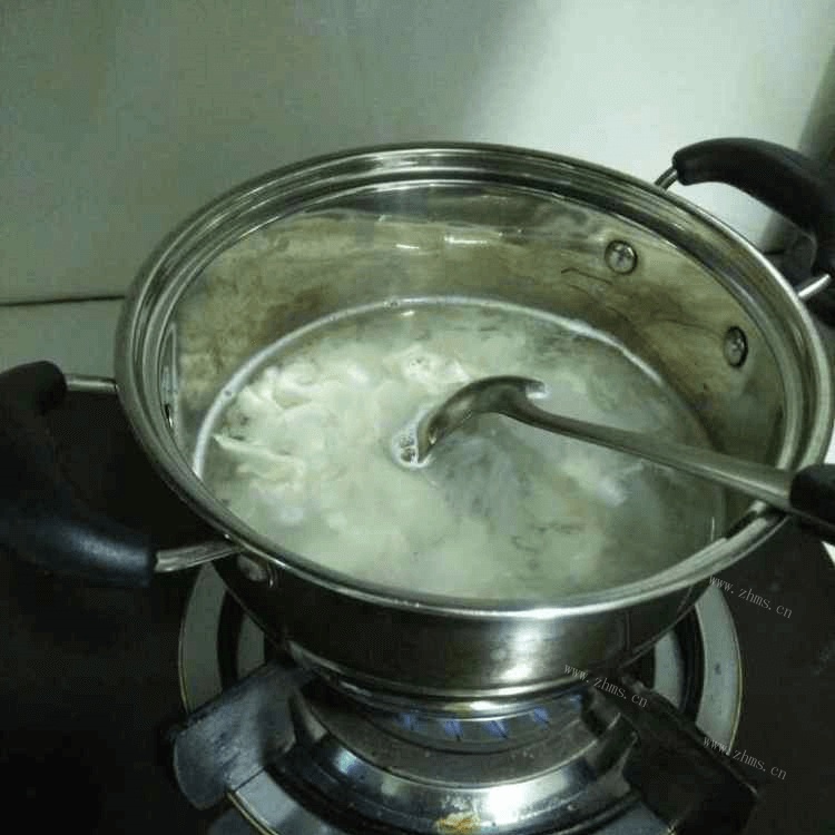 美味的鲜肉小馄饨做法图解7)