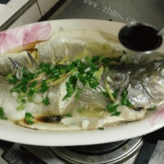 家常菜清蒸海鲈鱼