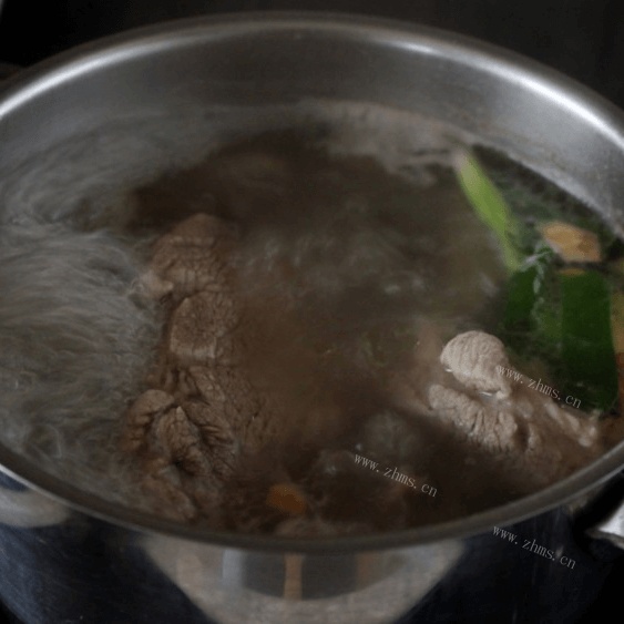 美味的苹果瘦肉汤做法图解5)