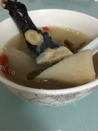 不错的花旗参石斛煲竹丝鸡汤做法图解5)