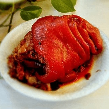 家常秘制肘子