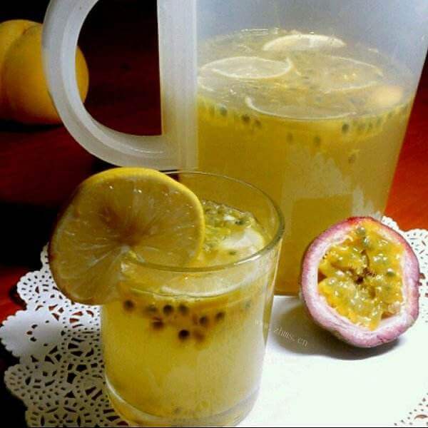 营养柠檬蜂蜜百香果饮