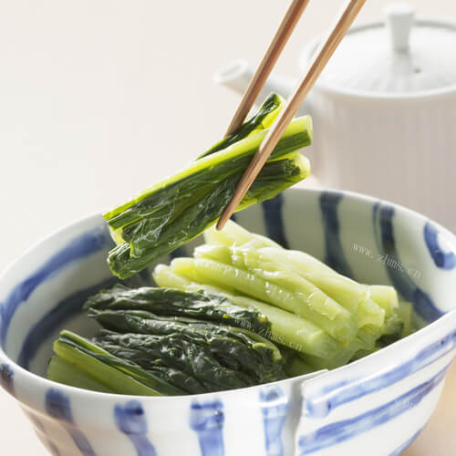 自制辣酱拌瓜条