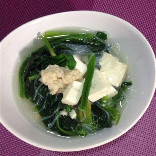 自制菠菜肉片粉丝汤