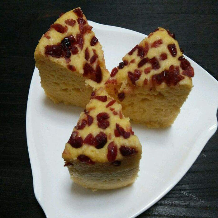 新颖的蔓越莓蒸发糕