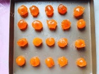 甜酥的中秋蛋黄月饼做法图解4)