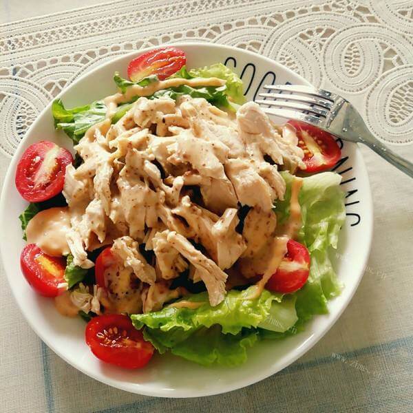 美味鸡胸肉蔬菜沙拉