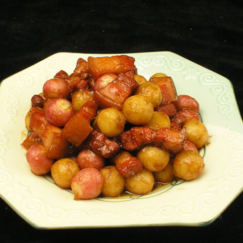 家常美食蒜香猪肉土豆