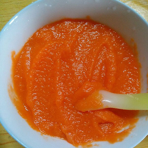 美味的自制胡萝卜泥