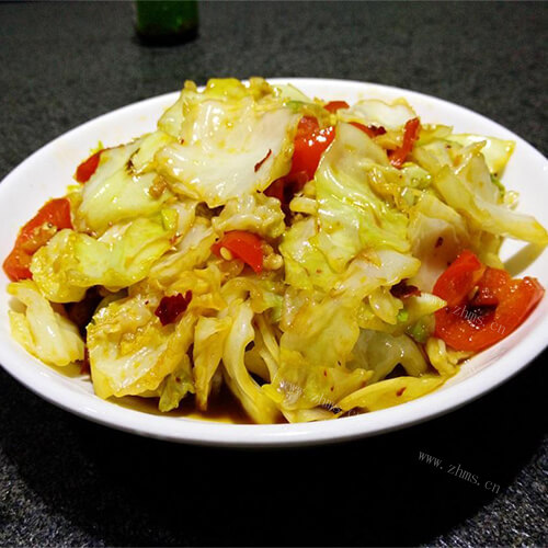 美味的酸辣包菜