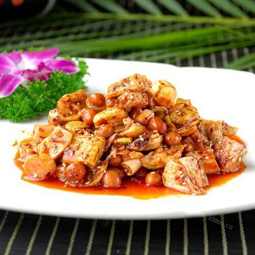 美味的香辣鸡骨架 