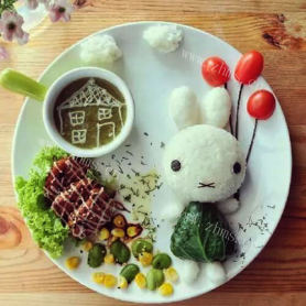 可爱的小兔子创意饭团