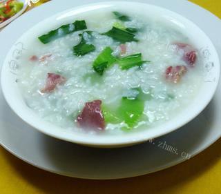 香滑的咸肉菜粥做法图解5)