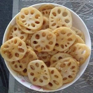 美味的白灼藕片
