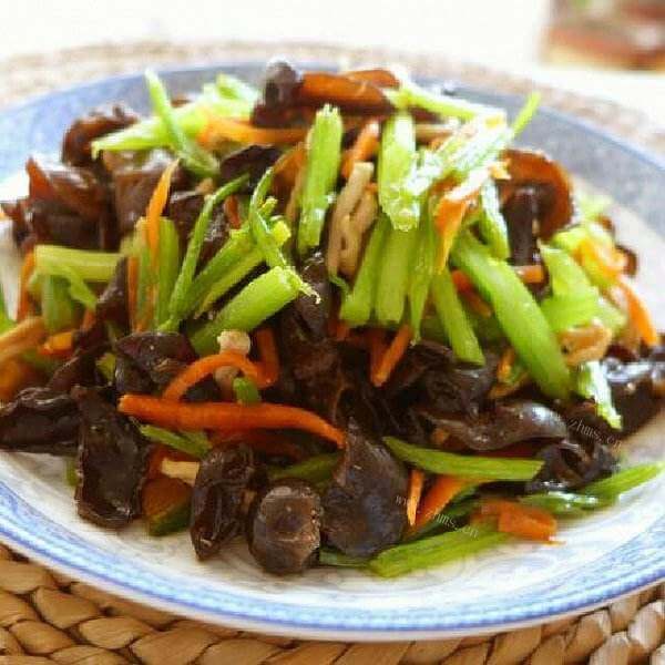 淡雅美味的清炒养生菜