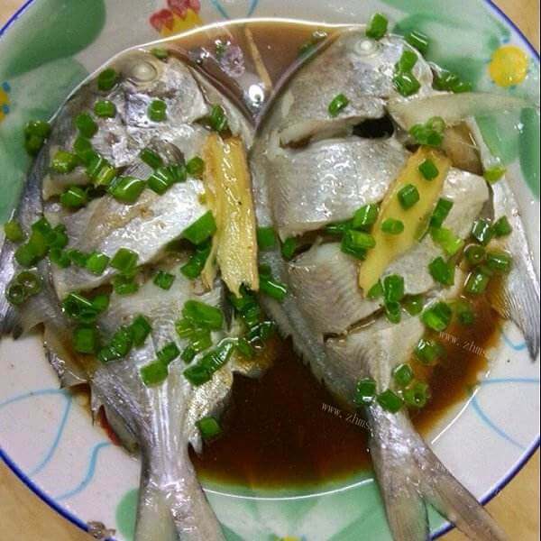 香嫩的油葱鲳鱼